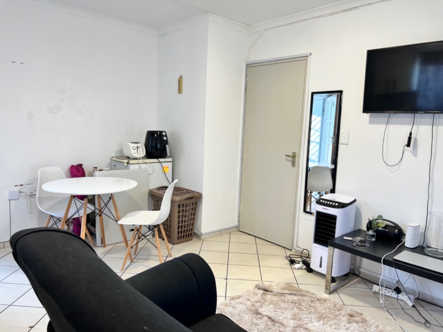 1 Bedroom Property for Sale in Sunset Glen Western Cape